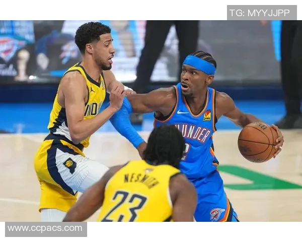 西部决赛第二场雷霆对阵勇士精彩回顾与赛后分析 西部决赛第二场雷霆对阵勇士精彩回顾与赛后分析